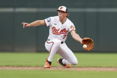 Holliday, Jackson and O’Hearn homers carry the Orioles to a rain-delayed, 5-2 win over the Rays
