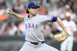Jacob deGrom loses no-hit bid in 8th, leads Rangers over Orioles 7-0
