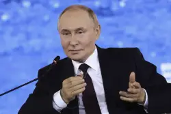 Putin says foreign troops deployed to Ukraine before any peace deal would be ‘legitimate targets’