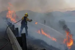 Lake fire burns 478 acres in San Bernardino County, prompting evacuations and road closures